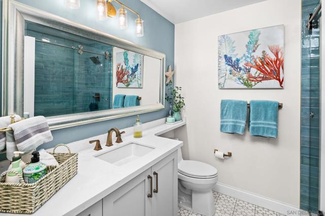 3458 Voyager Cir, San Diego CA: https://media.crmls.org/mediaz/e852e20c-5b69-4f5a-85c4-f10160b53d0d.jpg