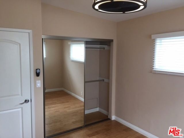 25164 Malibu Road, Malibu CA: https://media.crmls.org/mediaz/e8536865-e6fb-4df2-bdd5-d35beb51e273.jpg