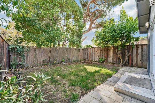 424 5th Avenue, Redwood City CA: https://media.crmls.org/mediaz/e853ffe0-275a-4b54-bd3e-c37420b3a943.jpg