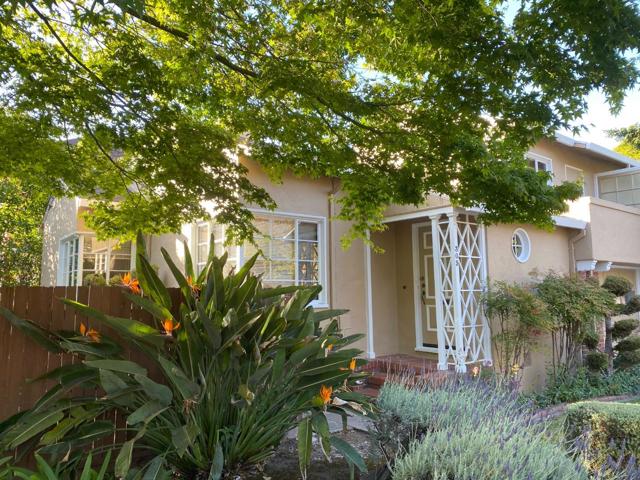 305 Catalpa Street, San Mateo CA: https://media.crmls.org/mediaz/e8541bdf-c997-42dc-90a2-a5a657cc8ba2.jpg