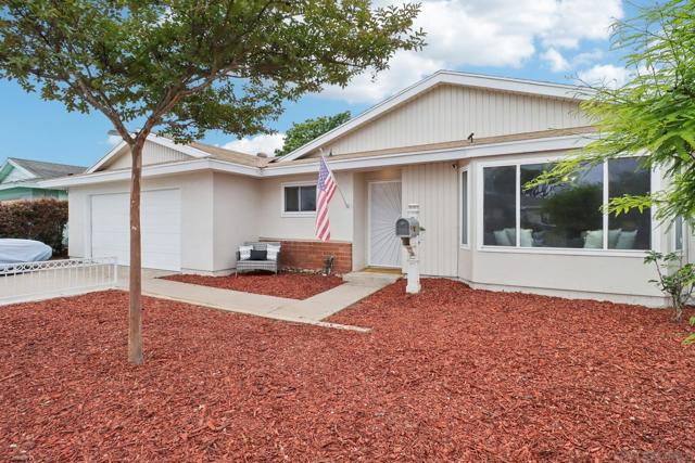 1422 Thermal Ave, San Diego CA: https://media.crmls.org/mediaz/e85443bf-41f1-4023-8ba2-0dc21f4303b8.jpg
