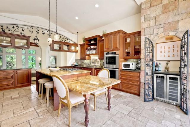 11558 Creek Road, Poway CA: https://media.crmls.org/mediaz/e8547c3e-7a43-4669-8c40-4d958cc00414.jpg