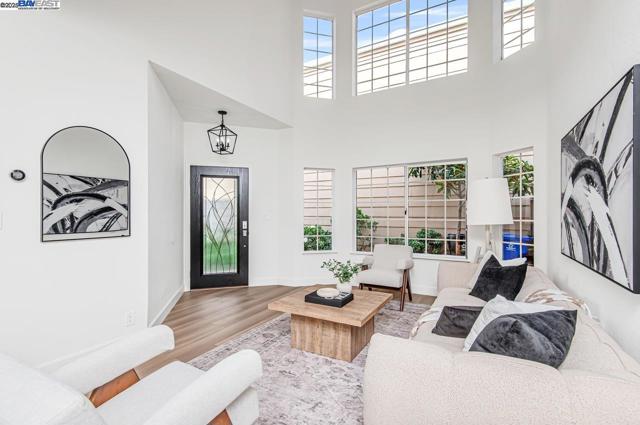 Image 4 of 27 For 5120 Amberwood Dr