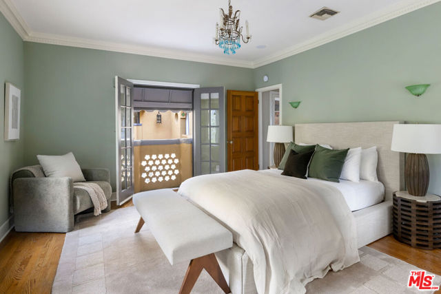 540 Mount Washington Drive, Los Angeles CA: https://media.crmls.org/mediaz/e8557861-86b7-4435-8039-b9fdd721136c.jpg