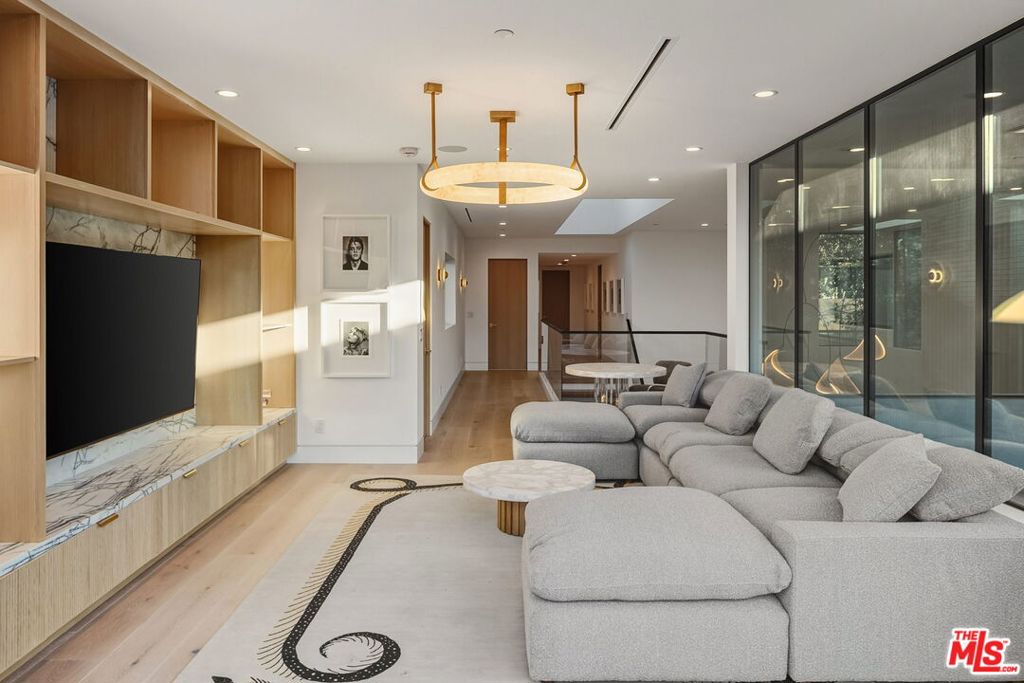MLS #25558709 image #21
