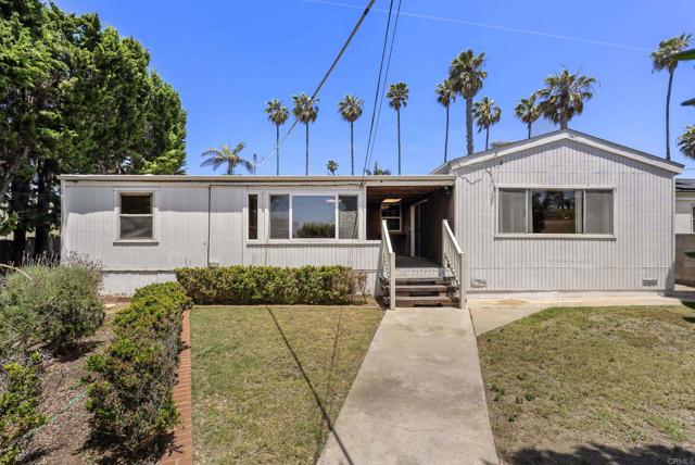 1120 Devonshire Drive, Ocean Beach (San Diego) CA: https://media.crmls.org/mediaz/e857c4d8-d5ab-49ae-949b-3788bc74f793.jpg