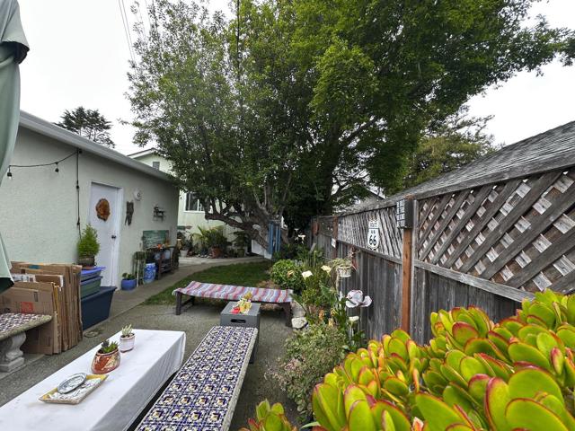 609 Congress Avenue, Pacific Grove CA: https://media.crmls.org/mediaz/e8580333-b6cf-43c5-b36a-663e34230f8c.jpg