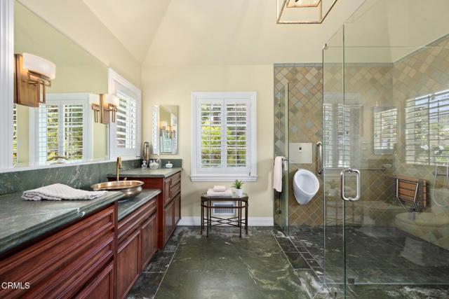 Detail Gallery Image 24 of 38 For 620 S Hill Ave, Pasadena,  CA 91106 - 4 Beds | 5/1 Baths