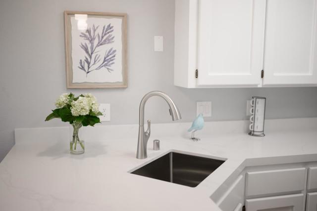 42 Arabian Way, Scotts Valley CA: https://media.crmls.org/mediaz/e85a164a-8ad1-454c-9dc1-af959f5246d4.jpg