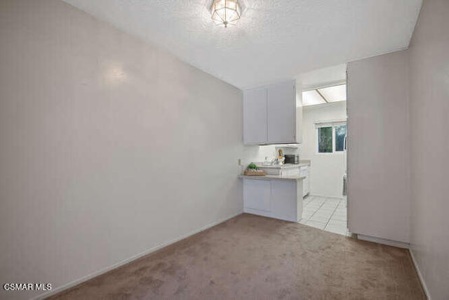 2621 Harbor Boulevard, Ventura CA: https://media.crmls.org/mediaz/e85a6dc9-1791-42ef-8edd-2b45fa1f8abf.jpg