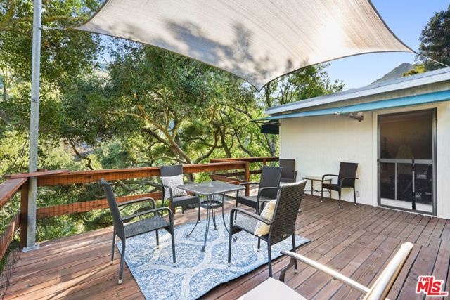 860 Old Topanga Canyon Road, Topanga CA: https://media.crmls.org/mediaz/e85a9a1d-ff8f-4661-9bf0-f648fc4ead8c.jpg