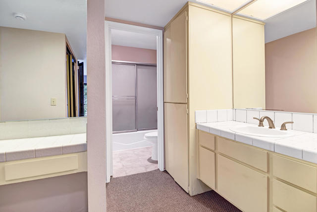 1407 N Sunrise Way #18, Palm Springs, CA 92262