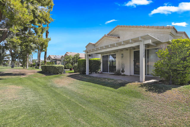 29879 E Trancas Drive, Cathedral City CA: https://media.crmls.org/mediaz/e85eb20a-02a8-46f9-898e-eae2bbfb0531.jpg