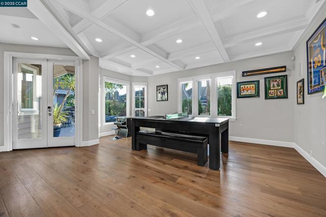 10 Woodside Dr, Danville CA: https://media.crmls.org/mediaz/e85eb8e2-f6ab-4097-b431-d7c5ba8fe0f3.jpg