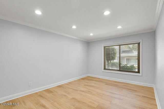 1778 E Avenida De Las Flores, Thousand Oaks CA: https://media.crmls.org/mediaz/e85ef060-e358-4692-8691-8e4f318a12af.jpg