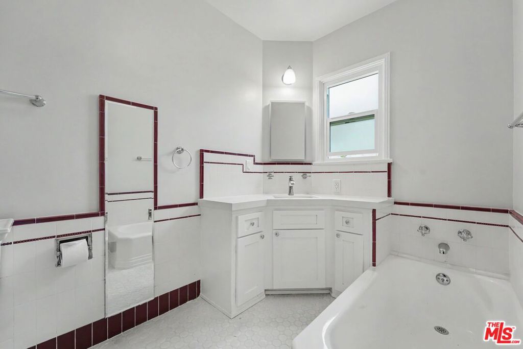 MLS #26831643 image #23