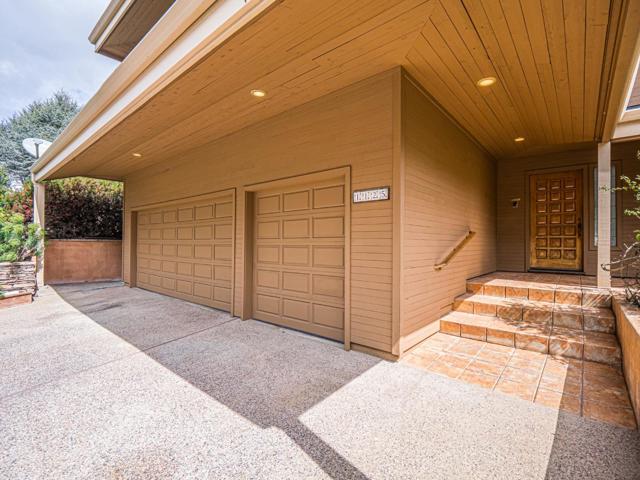 1125 Sumner Avenue, Aptos CA: https://media.crmls.org/mediaz/e85f3d18-c80d-4b53-9cc6-80dc4b4887d9.jpg