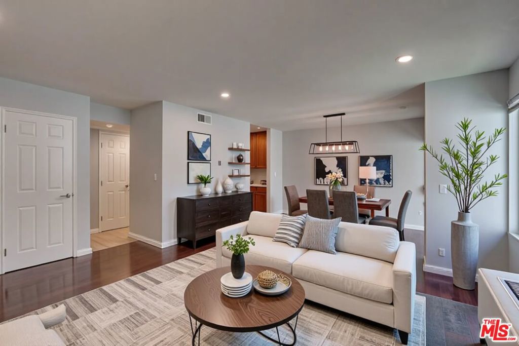 1275 Seacliff Court #5