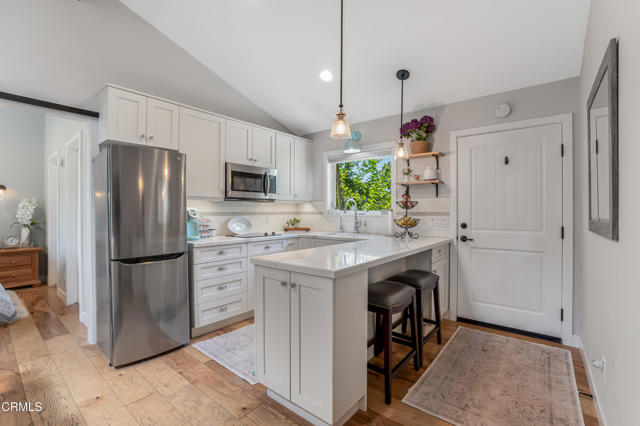 4290 Aspen Lane, Somis CA: https://media.crmls.org/mediaz/e86074f5-4085-4d0a-9deb-cc1b3ad59a6f.jpg