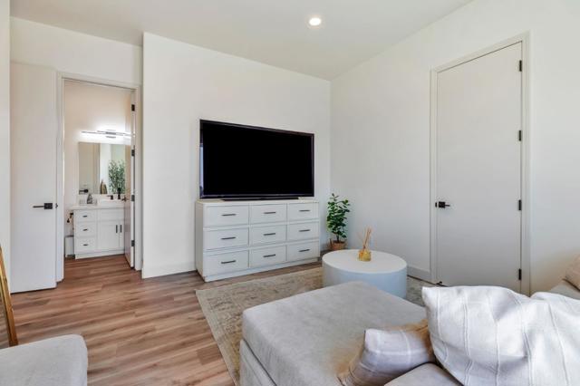 10055 Foothill Avenue, Gilroy CA: https://media.crmls.org/mediaz/e8613e4e-9b22-4b14-8cae-d7b634b41640.jpg