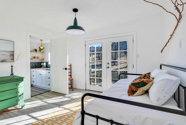 59800 Onaga Trail, Joshua Tree CA: https://media.crmls.org/mediaz/e8614d01-3b86-4c69-9007-dd030a74c110.jpg