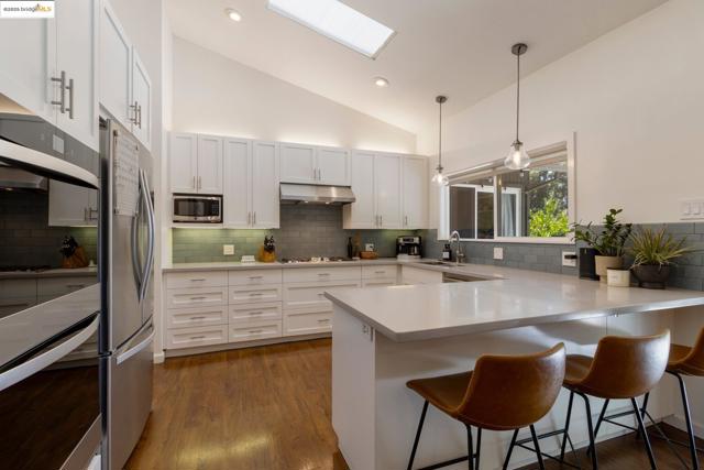 2041 Hidden Valley Dr, Santa Rosa CA: https://media.crmls.org/mediaz/e8625a7b-e3c9-47e3-b8c6-b27a5ce804cc.jpg