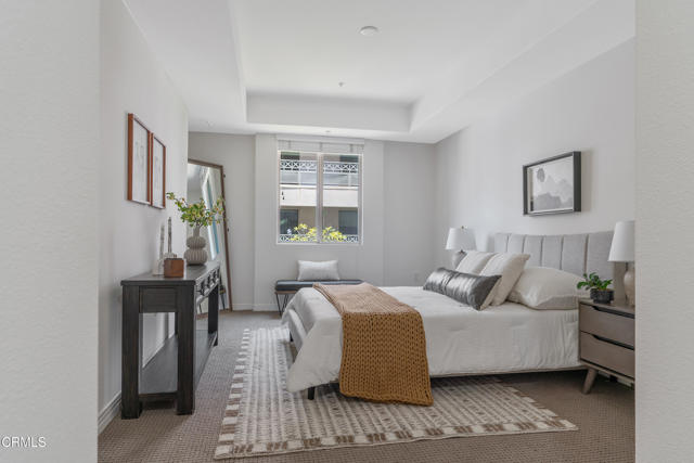 931 E Walnut Street, Pasadena CA: https://media.crmls.org/mediaz/e863b46a-a9d2-4a0b-9d2e-dcc632755937.jpg