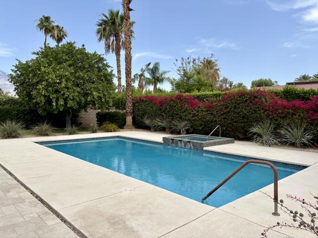71138 Patricia Park Place, Rancho Mirage CA: https://media.crmls.org/mediaz/e864a4a1-f820-4de4-83fa-a564f6e96e07.jpg