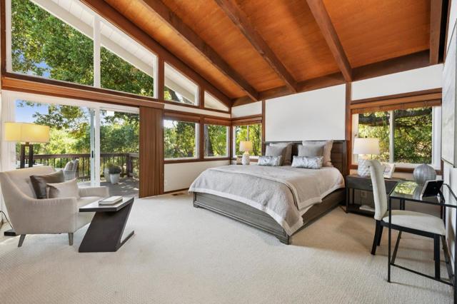 10605 Berkshire Drive, Los Altos Hills CA: https://media.crmls.org/mediaz/e864fdc5-fdb2-4431-b41b-9e59ebab1218.jpg