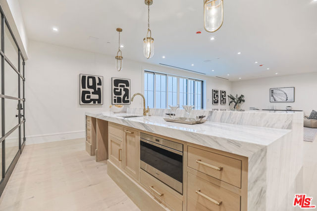 Image 19 of 38 For 1072 Amalfi Drive