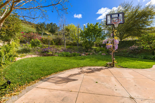 6285 Deerhill Road, Oak Park CA: https://media.crmls.org/mediaz/e866c92c-6321-4c6a-b20e-0b8c7c0c547f.jpg
