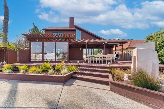 707 Santa Cruz Lane, Foster City CA: https://media.crmls.org/mediaz/e8678fcd-66c3-4f85-8617-f5fab1164d66.jpg