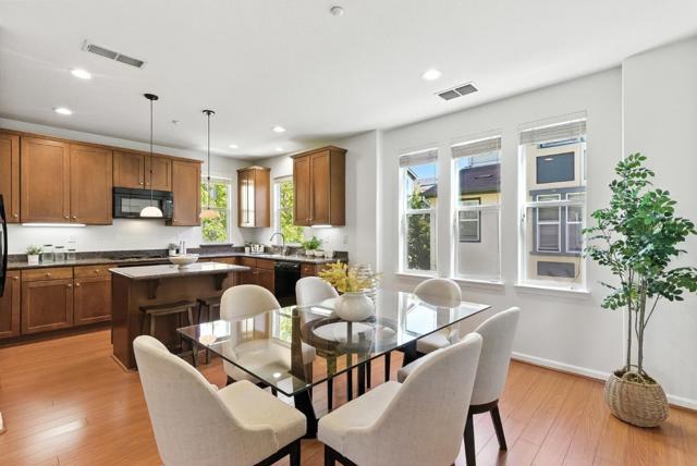211 Peppermint Tree Terrace, Sunnyvale CA: https://media.crmls.org/mediaz/e868af15-434f-4deb-af5b-7f69f9a6aa00.jpg