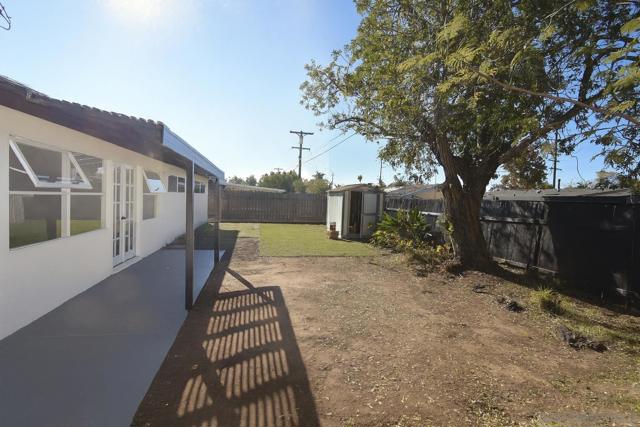 4646 COCONINO WAY, San Diego CA: https://media.crmls.org/mediaz/e8691a71-6967-4413-9e34-5edce8907aa8.jpg