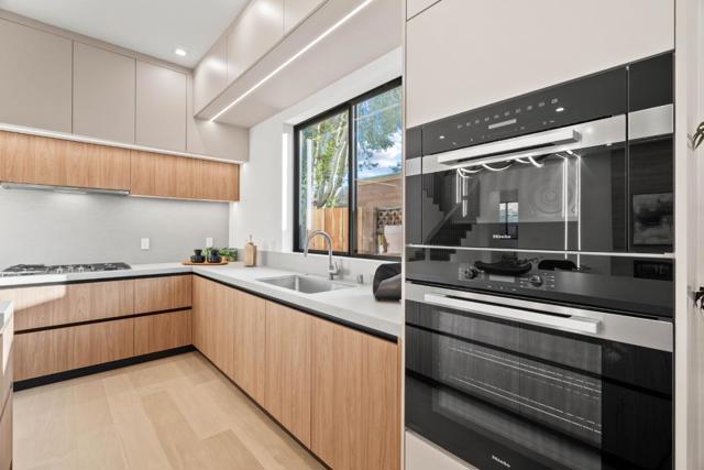 Image 13 of 69 For 700 Farley Street