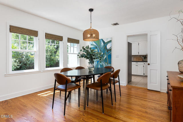 Detail Gallery Image 11 of 36 For 545 N Sunnyslope Ave, Pasadena,  CA 91107 - 3 Beds | 2/1 Baths