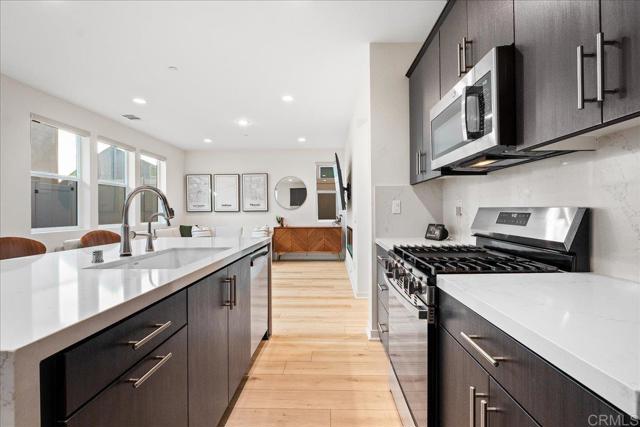 39532 Tannat Drive, Temecula CA: https://media.crmls.org/mediaz/e869d1a2-c401-4485-9f0a-1ff90740dd6b.jpg