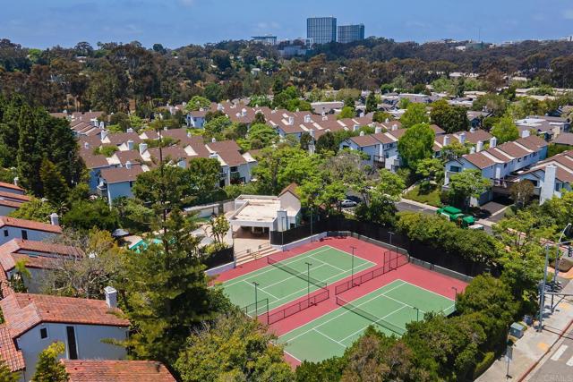 8746 Villa La Jolla Drive, La Jolla CA: https://media.crmls.org/mediaz/e86a0e4a-34c1-430b-b9eb-7fff48366679.jpg