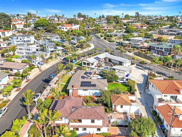 4427 Osprey St, San Diego CA: https://media.crmls.org/mediaz/e86a1e8a-3517-42fe-bf28-bdb8cb85b8e1.jpg