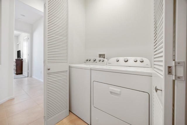 2108 Via Calderia, Palm Desert CA: https://media.crmls.org/mediaz/e86a7f74-432e-41cb-a969-7379e669b52c.jpg