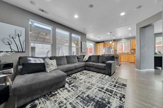 3023 Canoas Villa, San Jose CA: https://media.crmls.org/mediaz/e86b555a-b189-41dd-896d-27cccdce2a0e.jpg