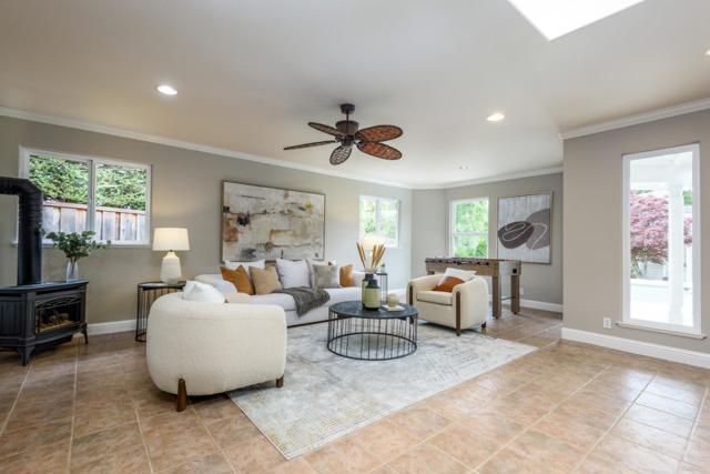 510 Oak Park Way, Redwood City CA: https://media.crmls.org/mediaz/e86b985f-d5ad-4a52-a60f-34f821b5ff33.jpg