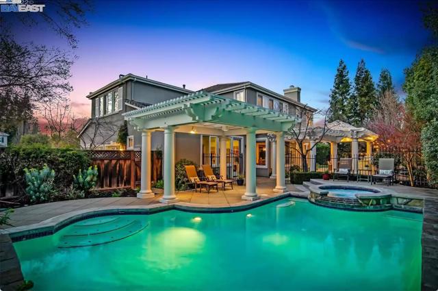 5633 Selena Ct, Pleasanton CA: https://media.crmls.org/mediaz/e86c4e39-e2a6-46a2-9def-db56cc97f820.jpg