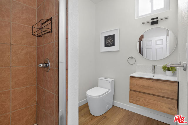 1308 West 53rd Street photo 20
