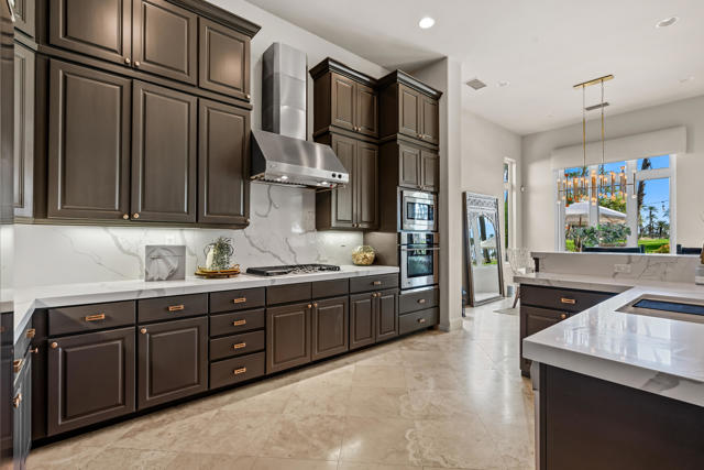 56738 Palms Dr Drive, La Quinta CA: https://media.crmls.org/mediaz/e86d5c20-3271-4c94-a06e-653d95e15e9c.jpg
