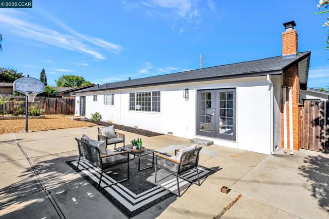 1498 Delaware Dr, Concord CA: https://media.crmls.org/mediaz/e86d9517-5057-4a38-841c-9599c2cfe862.jpg