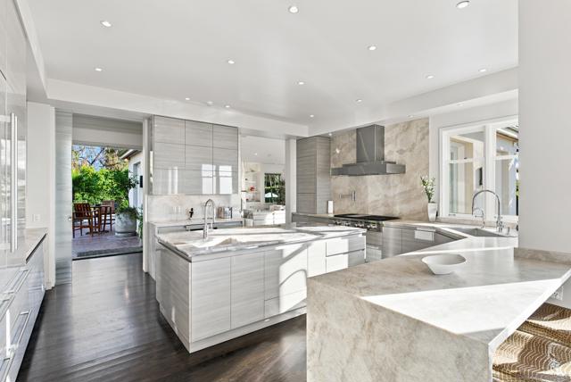 1515 El Camino Del Teatro, La Jolla CA: https://media.crmls.org/mediaz/e86de854-909c-4e9e-8a48-7046e7c7f49e.jpg