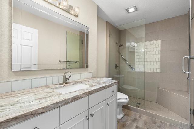 12071 Caminito Corriente, San Diego CA: https://media.crmls.org/mediaz/e86dfa00-b631-40f1-96bf-919fdbe5417b.jpg