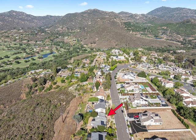 17924 Saint Andrews Dr, Poway CA: https://media.crmls.org/mediaz/e86e2180-ee89-4a22-a1c7-d063cf41c6bf.jpg