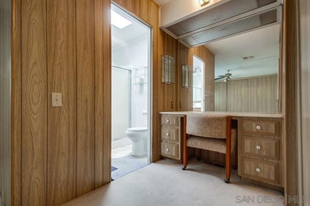 14215 Pecan Park Ln, El Cajon CA: https://media.crmls.org/mediaz/e86e435d-542d-4fa0-91ce-6e78622e31ef.jpg